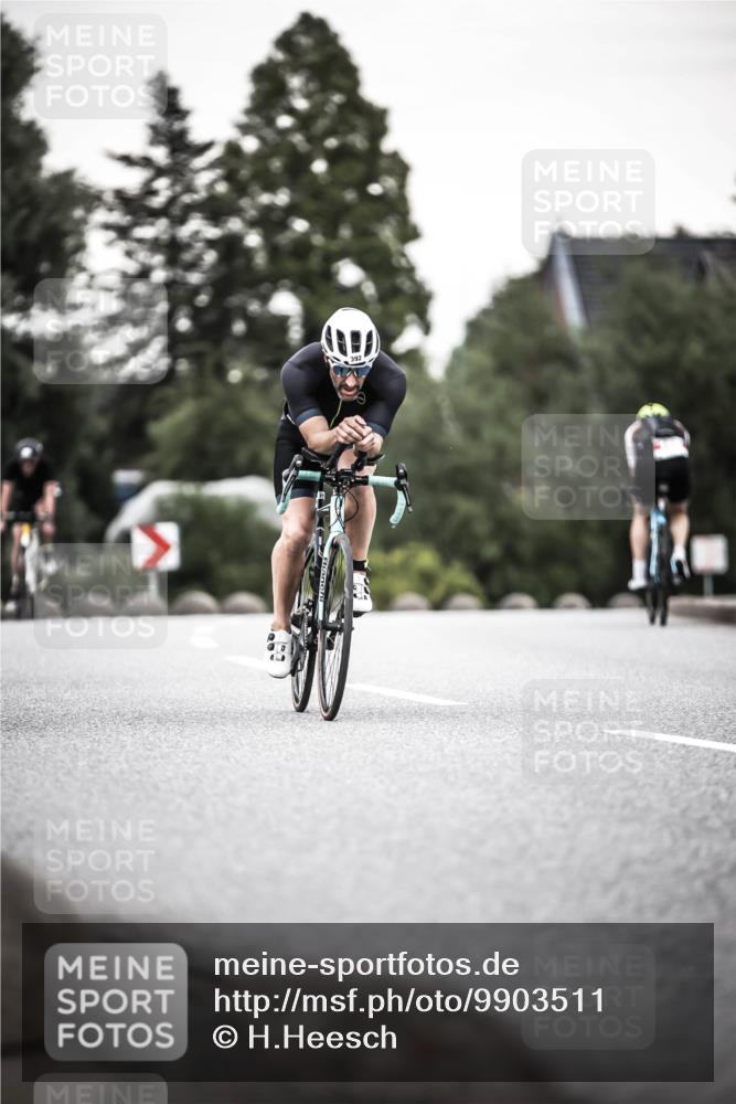 21.06.2026 - 29. Vierlanden-Triathlon H.Heesch http://msf.ph/oto/9903511 21.06.2026 10:16:31 Radfahren 83, 249, 392, 409, 417 meine-sportfotos.de