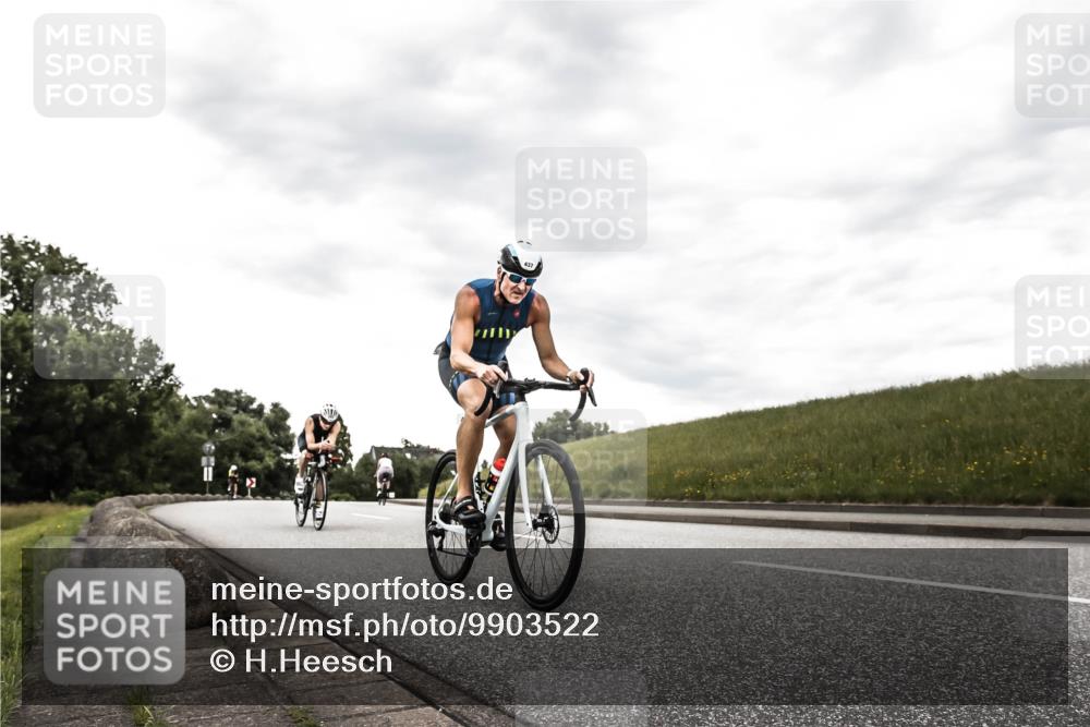 21.06.2026 - 29. Vierlanden-Triathlon H.Heesch http://msf.ph/oto/9903522 21.06.2026 10:11:39 Radfahren 179, 198, 420, 437, 1353 meine-sportfotos.de