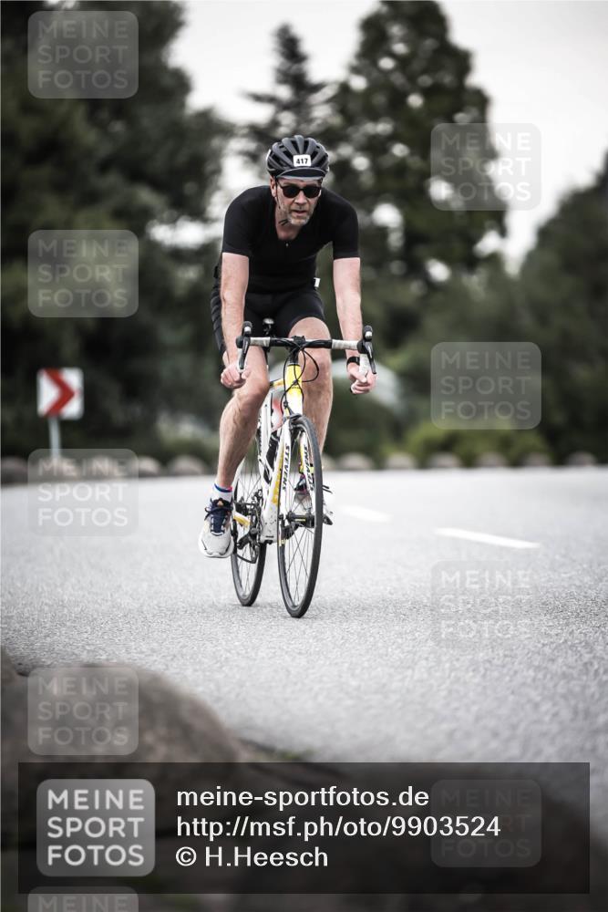 21.06.2026 - 29. Vierlanden-Triathlon H.Heesch http://msf.ph/oto/9903524 21.06.2026 10:16:35 Radfahren 32, 83, 101, 114, 392, 409, 417 meine-sportfotos.de