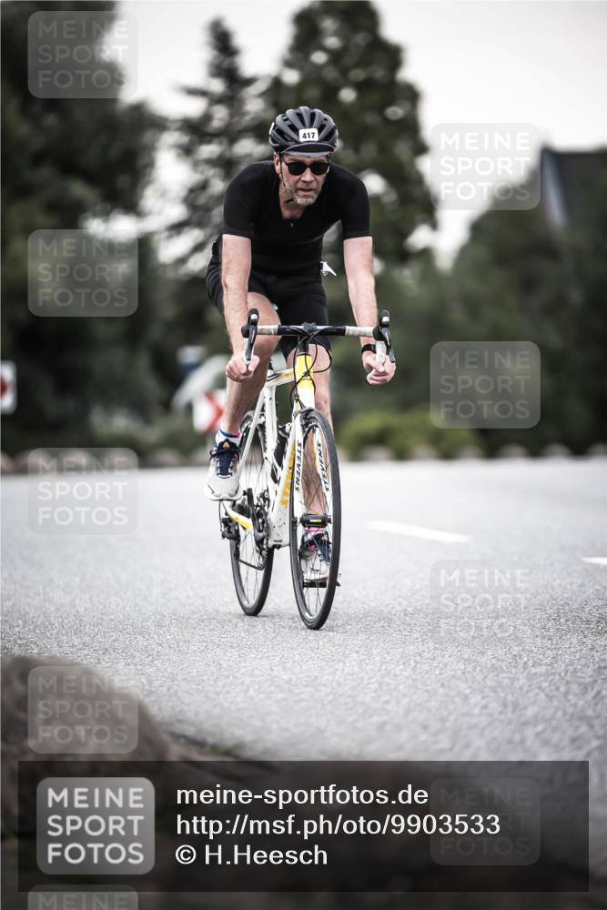 21.06.2026 - 29. Vierlanden-Triathlon H.Heesch http://msf.ph/oto/9903533 21.06.2026 10:16:35 Radfahren 32, 83, 101, 114, 392, 409, 417 meine-sportfotos.de