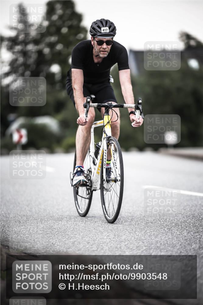 21.06.2026 - 29. Vierlanden-Triathlon H.Heesch http://msf.ph/oto/9903548 21.06.2026 10:16:35 Radfahren 32, 83, 101, 114, 392, 409, 417 meine-sportfotos.de