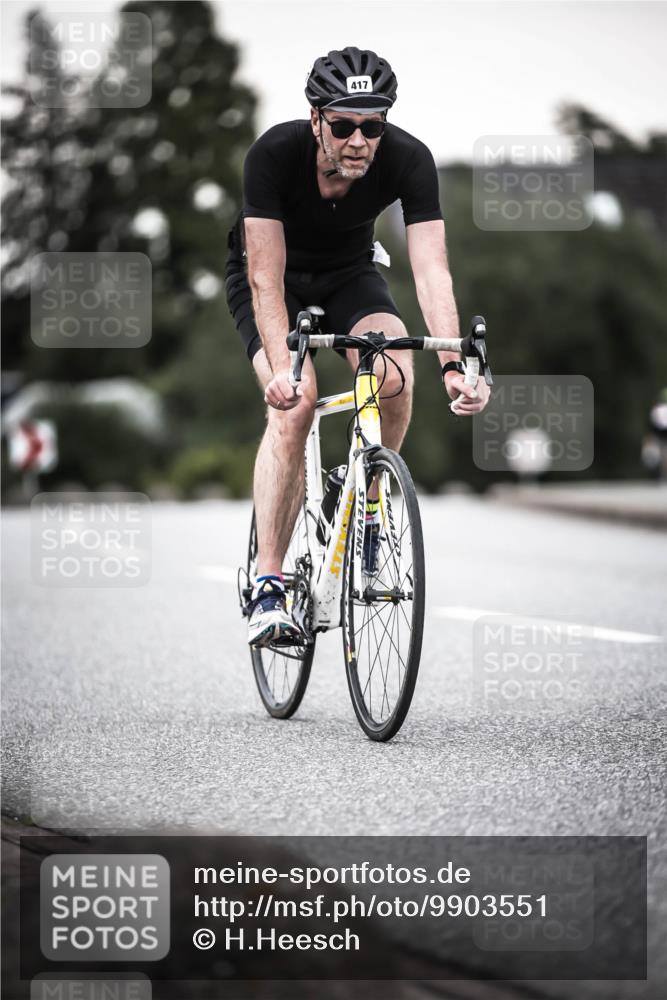 21.06.2026 - 29. Vierlanden-Triathlon H.Heesch http://msf.ph/oto/9903551 21.06.2026 10:16:35 Radfahren 32, 83, 101, 114, 392, 409, 417 meine-sportfotos.de