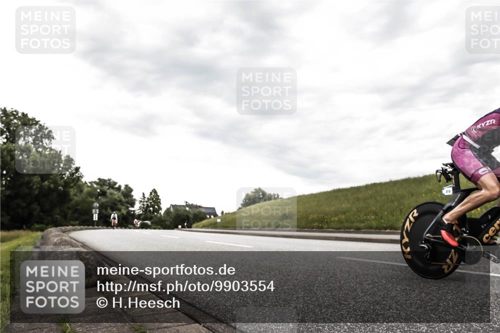 21.06.2026 - 29. Vierlanden-Triathlon H.Heesch http://msf.ph/oto/9903554 21.06.2026 10:11:59 Radfahren 47, 161, 414 meine-sportfotos.de