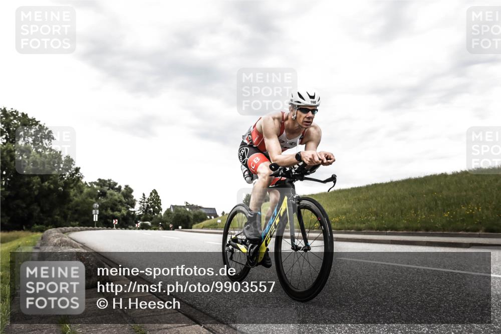 21.06.2026 - 29. Vierlanden-Triathlon H.Heesch http://msf.ph/oto/9903557 21.06.2026 10:12:05 Radfahren 115, 160, 205, 248 meine-sportfotos.de