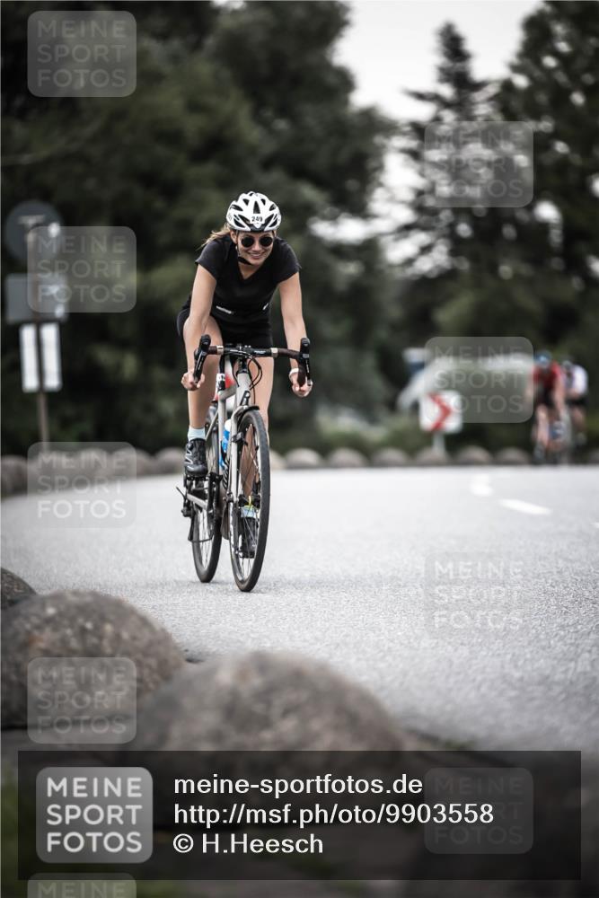 21.06.2026 - 29. Vierlanden-Triathlon H.Heesch http://msf.ph/oto/9903558 21.06.2026 10:16:26 Radfahren 83, 249, 392, 409, 468, 473 meine-sportfotos.de