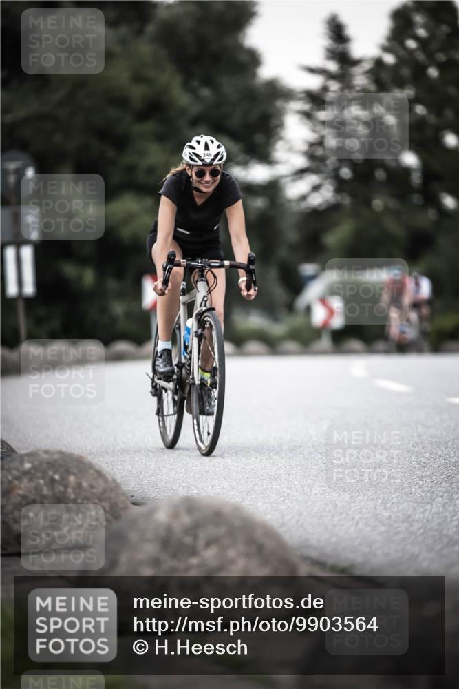 21.06.2026 - 29. Vierlanden-Triathlon H.Heesch http://msf.ph/oto/9903564 21.06.2026 10:16:26 Radfahren 83, 249, 392, 409, 468, 473 meine-sportfotos.de