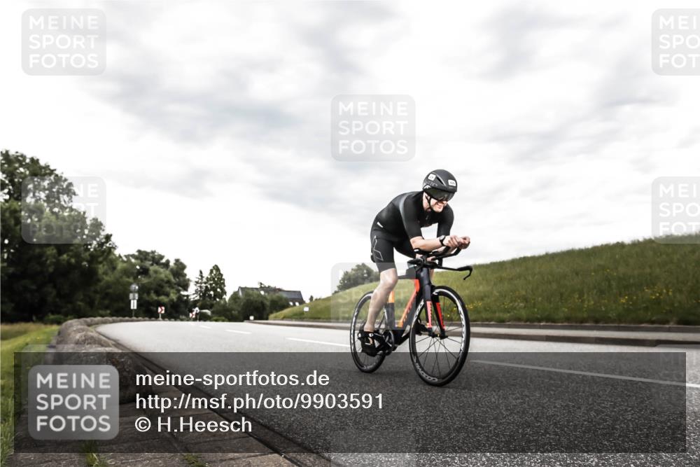 21.06.2026 - 29. Vierlanden-Triathlon H.Heesch http://msf.ph/oto/9903591 21.06.2026 10:13:08 Radfahren 36, 48, 70, 232, 429 meine-sportfotos.de