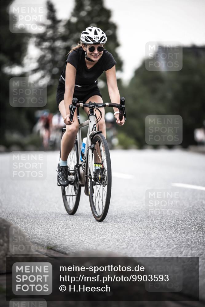 21.06.2026 - 29. Vierlanden-Triathlon H.Heesch http://msf.ph/oto/9903593 21.06.2026 10:16:27 Radfahren 83, 249, 392, 409, 473 meine-sportfotos.de