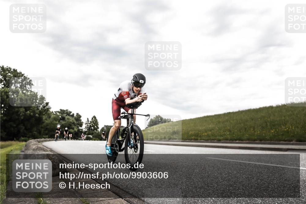 21.06.2026 - 29. Vierlanden-Triathlon H.Heesch http://msf.ph/oto/9903606 21.06.2026 10:13:18 Radfahren 60, 126, 395, 431 meine-sportfotos.de