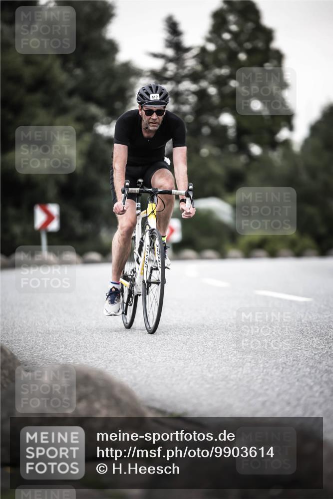 21.06.2026 - 29. Vierlanden-Triathlon H.Heesch http://msf.ph/oto/9903614 21.06.2026 10:16:35 Radfahren 32, 83, 101, 114, 392, 409, 417 meine-sportfotos.de