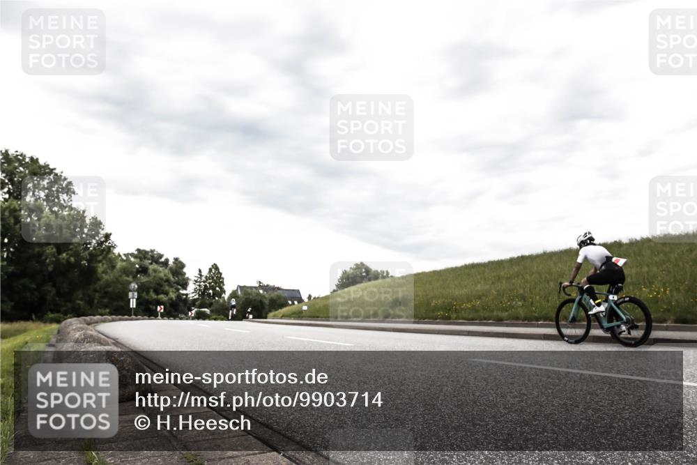 21.06.2026 - 29. Vierlanden-Triathlon H.Heesch http://msf.ph/oto/9903714 21.06.2026 10:14:25 Radfahren 5 meine-sportfotos.de