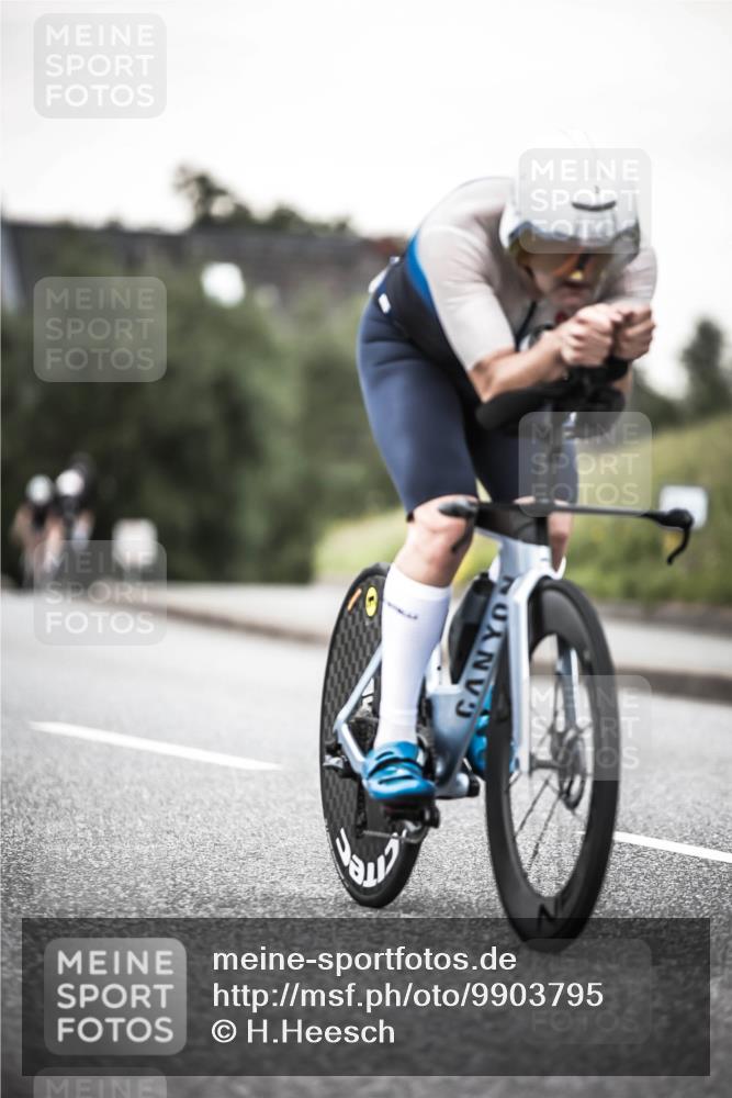21.06.2026 - 29. Vierlanden-Triathlon H.Heesch http://msf.ph/oto/9903795 21.06.2026 10:17:56 Radfahren 3, 64, 422, 444, 474 meine-sportfotos.de