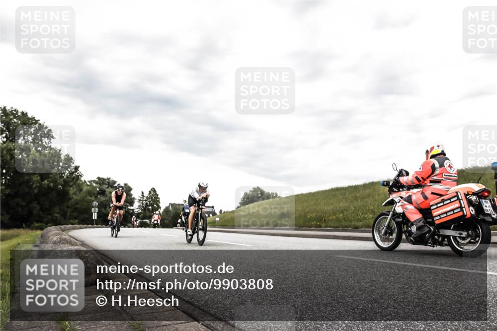 21.06.2026 - 29. Vierlanden-Triathlon H.Heesch http://msf.ph/oto/9903808 21.06.2026 10:15:45 Radfahren 231, 397, 467 meine-sportfotos.de