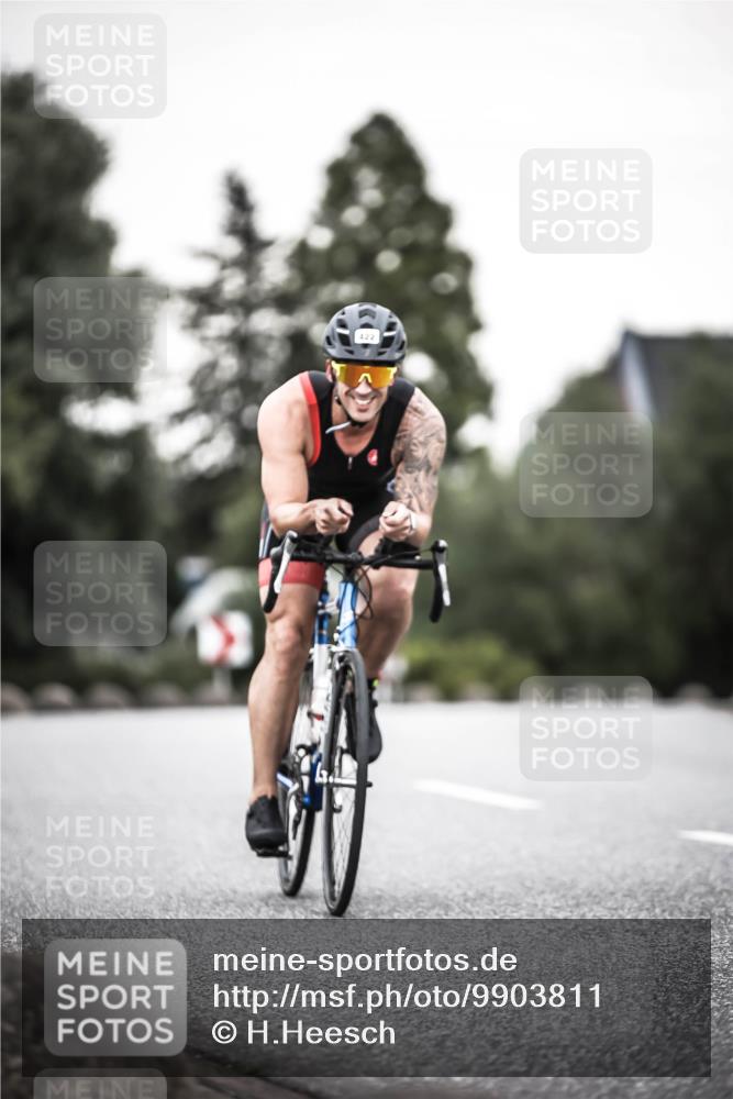 21.06.2026 - 29. Vierlanden-Triathlon H.Heesch http://msf.ph/oto/9903811 21.06.2026 10:17:58 Radfahren 3, 64, 422, 444, 474, 477 meine-sportfotos.de