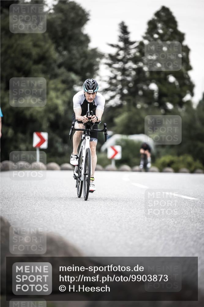 21.06.2026 - 29. Vierlanden-Triathlon H.Heesch http://msf.ph/oto/9903873 21.06.2026 10:19:06 Radfahren 24, 45, 261, 418, 470 meine-sportfotos.de