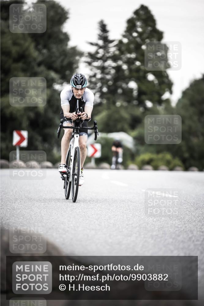 21.06.2026 - 29. Vierlanden-Triathlon H.Heesch http://msf.ph/oto/9903882 21.06.2026 10:19:06 Radfahren 24, 45, 261, 418, 470 meine-sportfotos.de