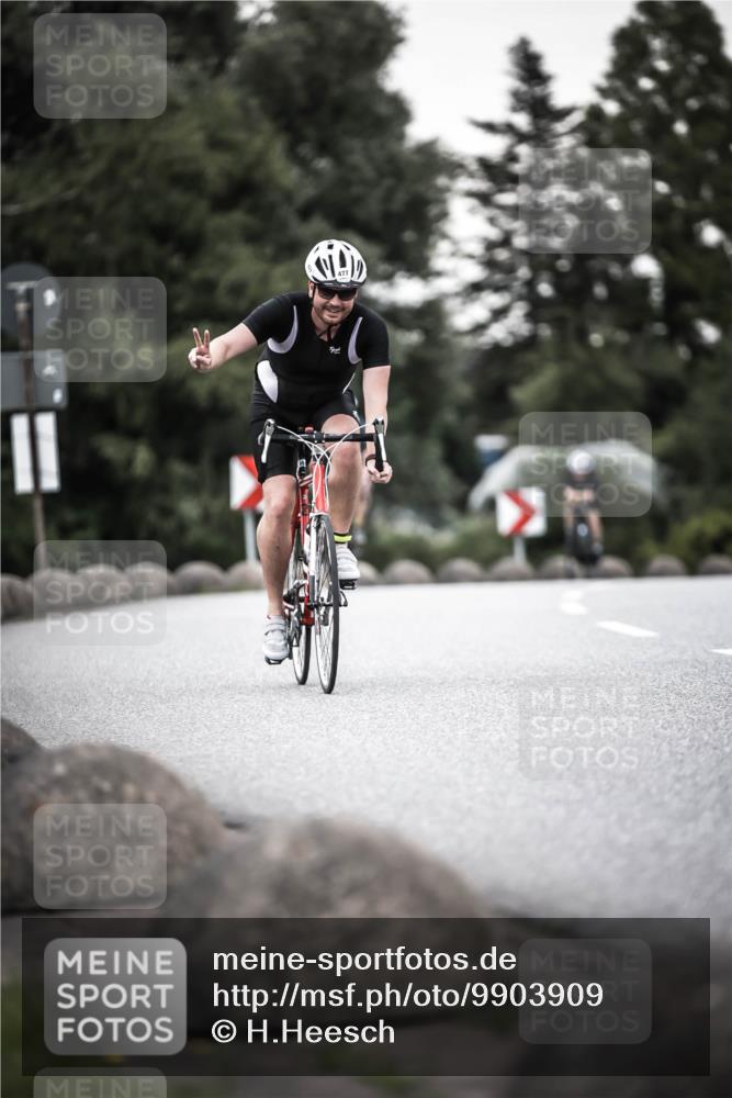 21.06.2026 - 29. Vierlanden-Triathlon H.Heesch http://msf.ph/oto/9903909 21.06.2026 10:18:03 Radfahren 64, 191, 439, 474, 477 meine-sportfotos.de