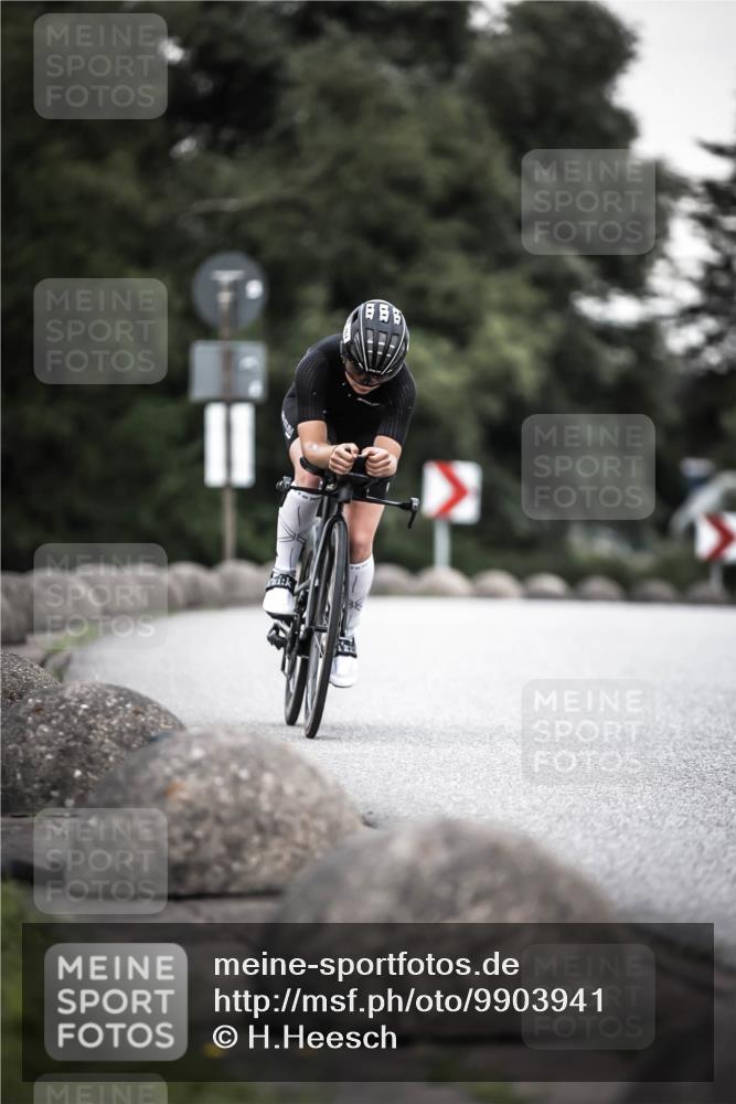 21.06.2026 - 29. Vierlanden-Triathlon H.Heesch http://msf.ph/oto/9903941 21.06.2026 10:19:11 Radfahren 24, 45, 247, 261, 418 meine-sportfotos.de