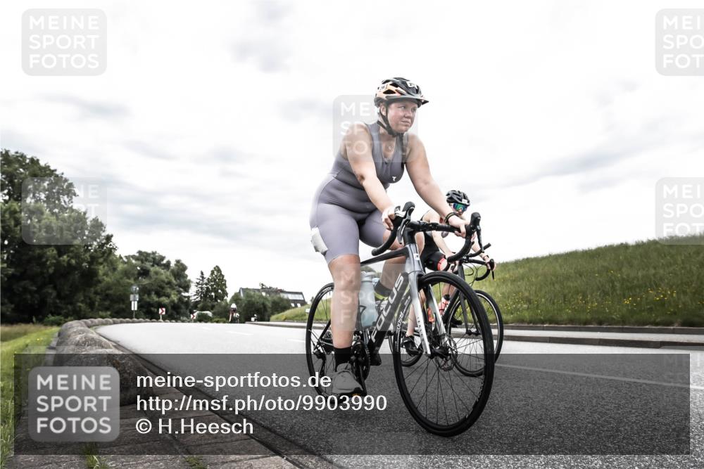 21.06.2026 - 29. Vierlanden-Triathlon H.Heesch http://msf.ph/oto/9903990 21.06.2026 10:23:14 Radfahren 287, 296, 526 meine-sportfotos.de