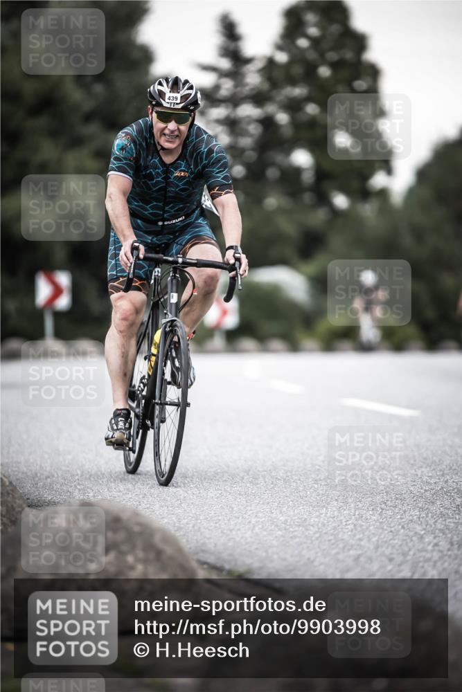 21.06.2026 - 29. Vierlanden-Triathlon H.Heesch http://msf.ph/oto/9903998 21.06.2026 10:18:07 Radfahren 64, 191, 439, 477 meine-sportfotos.de