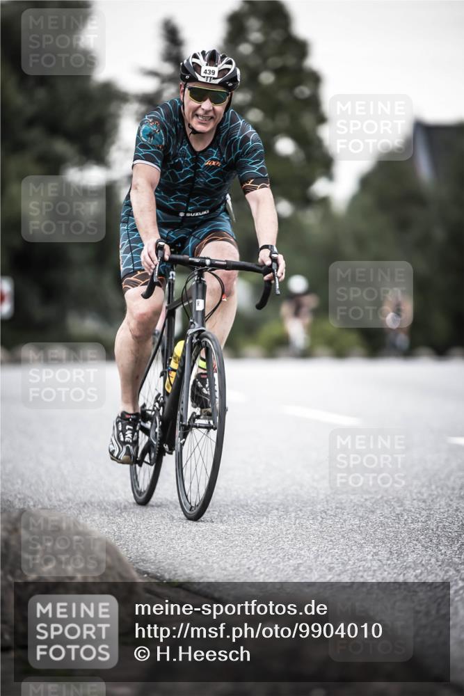 21.06.2026 - 29. Vierlanden-Triathlon H.Heesch http://msf.ph/oto/9904010 21.06.2026 10:18:08 Radfahren 191, 439, 477 meine-sportfotos.de