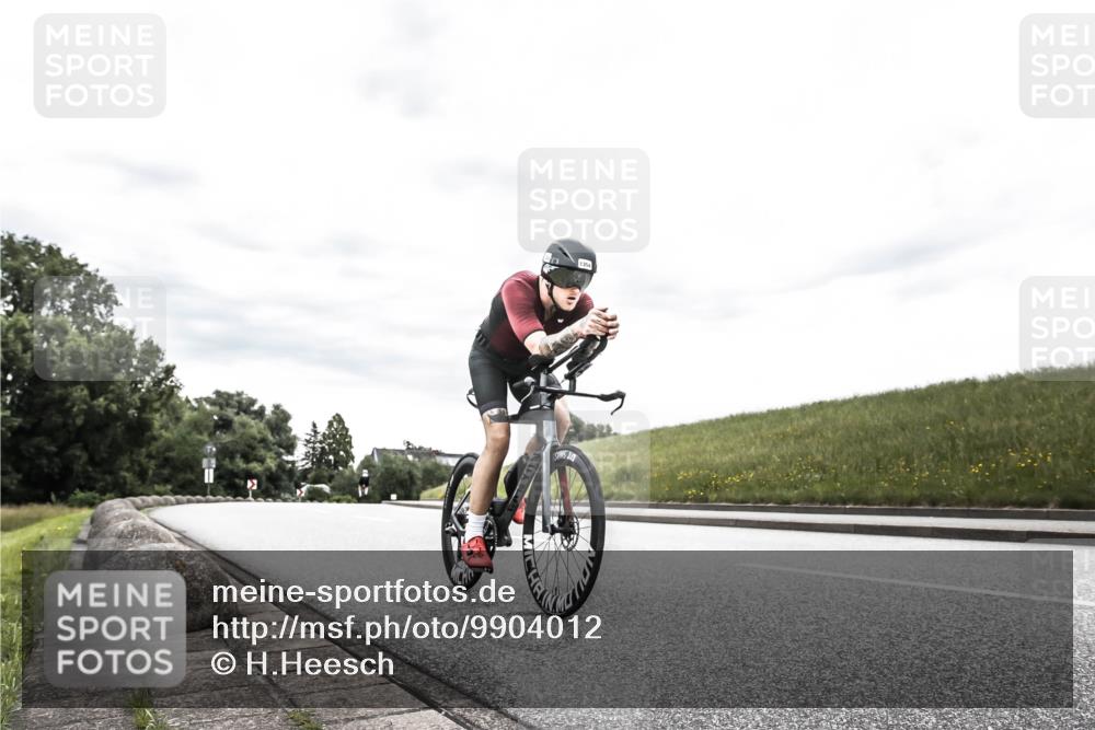 21.06.2026 - 29. Vierlanden-Triathlon H.Heesch http://msf.ph/oto/9904012 21.06.2026 10:23:27 Radfahren 127, 145, 183, 190, 1354 meine-sportfotos.de