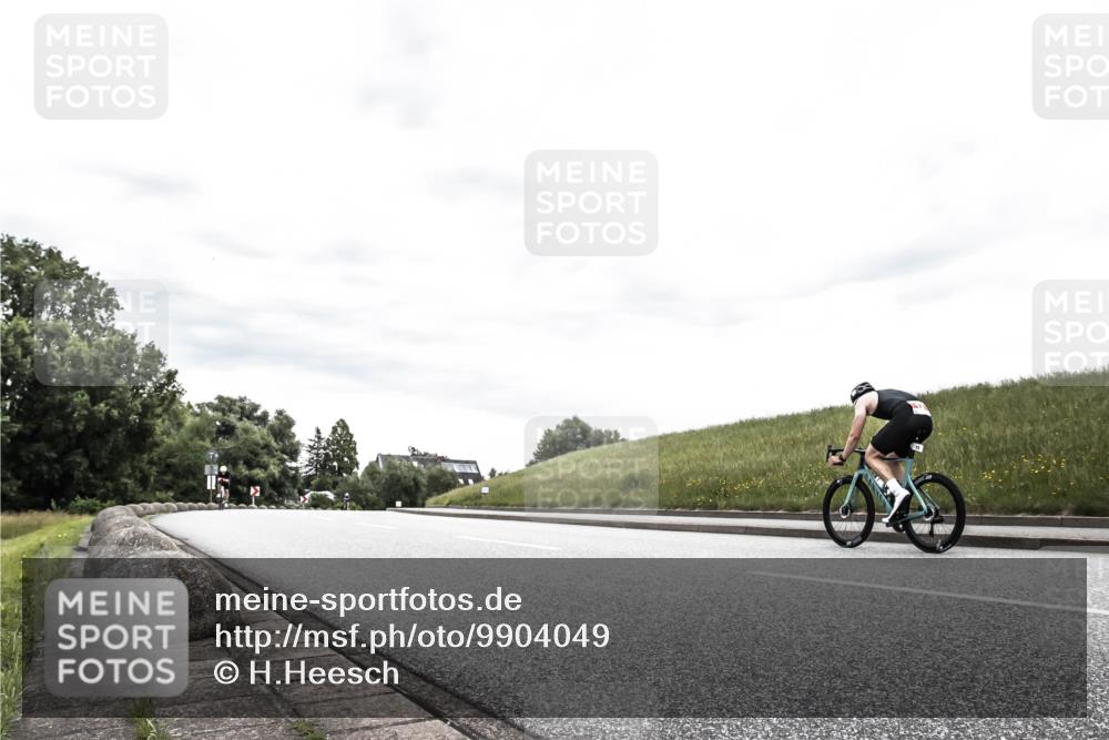 21.06.2026 - 29. Vierlanden-Triathlon H.Heesch http://msf.ph/oto/9904049 21.06.2026 10:23:48 Radfahren 12, 62, 202, 239, 288, 402, 621 meine-sportfotos.de