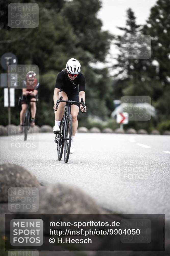 21.06.2026 - 29. Vierlanden-Triathlon H.Heesch http://msf.ph/oto/9904050 21.06.2026 10:19:27 Radfahren 171, 184, 242 meine-sportfotos.de