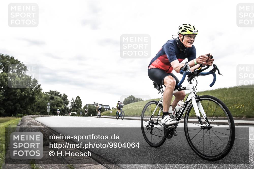 21.06.2026 - 29. Vierlanden-Triathlon H.Heesch http://msf.ph/oto/9904064 21.06.2026 10:23:52 Radfahren 62, 288, 584 meine-sportfotos.de