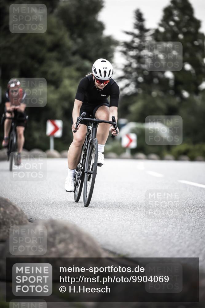 21.06.2026 - 29. Vierlanden-Triathlon H.Heesch http://msf.ph/oto/9904069 21.06.2026 10:19:27 Radfahren 171, 184, 242 meine-sportfotos.de