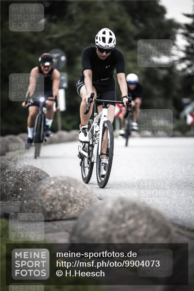 21.06.2026 - 29. Vierlanden-Triathlon H.Heesch http://msf.ph/oto/9904073 21.06.2026 10:18:16 Radfahren 105, 124, 279 meine-sportfotos.de