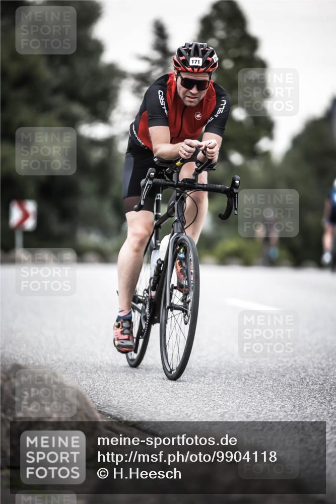 21.06.2026 - 29. Vierlanden-Triathlon H.Heesch http://msf.ph/oto/9904118 21.06.2026 10:19:29 Radfahren 171, 184, 242 meine-sportfotos.de
