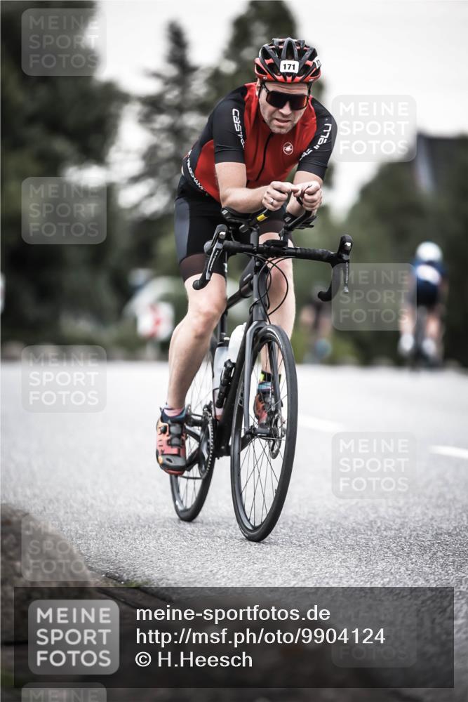 21.06.2026 - 29. Vierlanden-Triathlon H.Heesch http://msf.ph/oto/9904124 21.06.2026 10:19:29 Radfahren 171, 184, 242 meine-sportfotos.de
