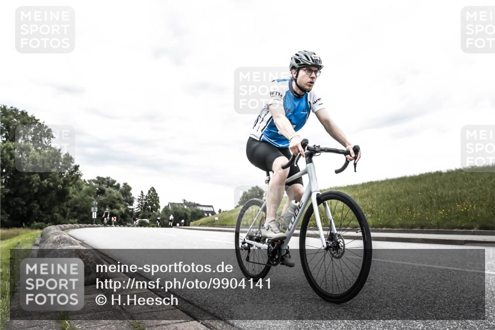 21.06.2026 - 29. Vierlanden-Triathlon H.Heesch http://msf.ph/oto/9904141 21.06.2026 10:24:37 Radfahren 71, 625 meine-sportfotos.de