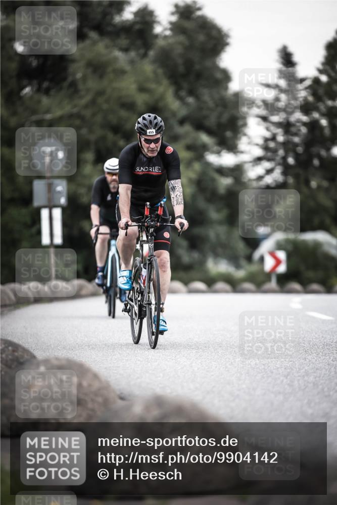 21.06.2026 - 29. Vierlanden-Triathlon H.Heesch http://msf.ph/oto/9904142 21.06.2026 10:19:37 Radfahren 403, 455 meine-sportfotos.de