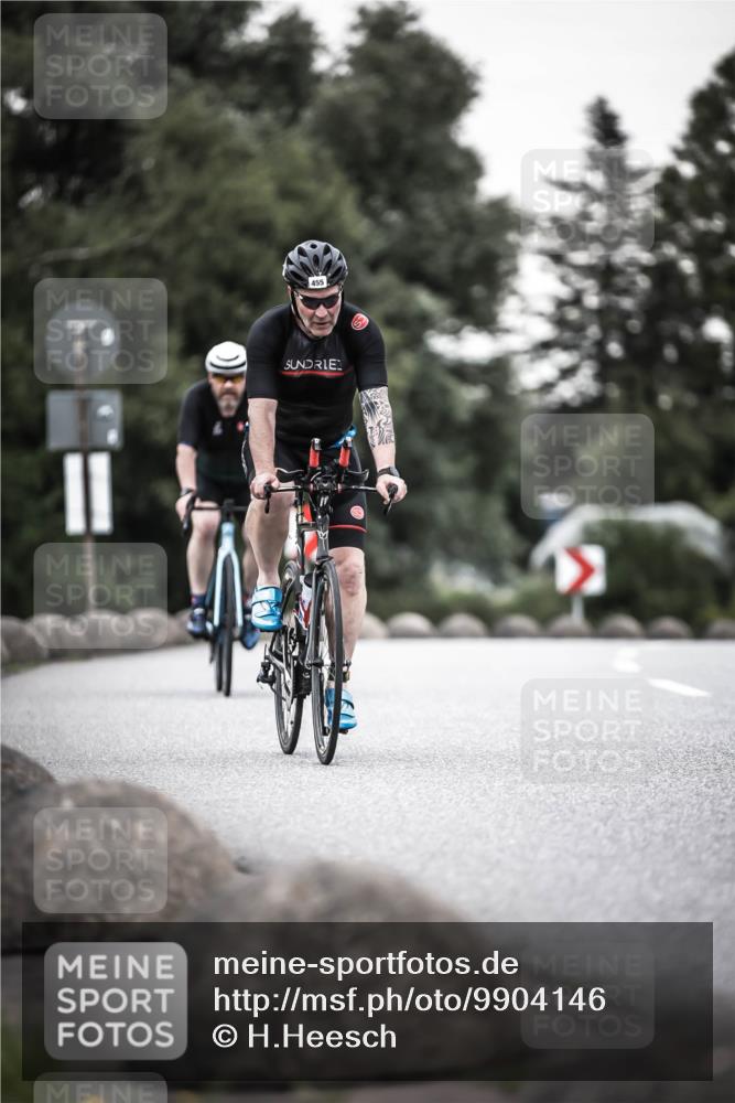 21.06.2026 - 29. Vierlanden-Triathlon H.Heesch http://msf.ph/oto/9904146 21.06.2026 10:19:37 Radfahren 403, 455 meine-sportfotos.de