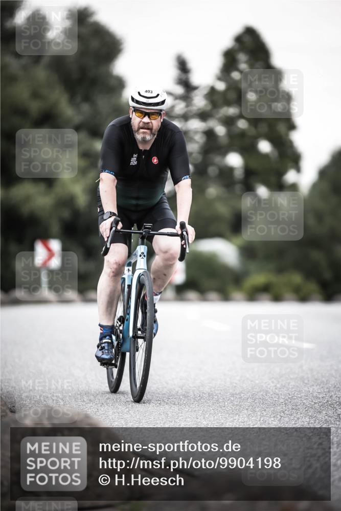 21.06.2026 - 29. Vierlanden-Triathlon H.Heesch http://msf.ph/oto/9904198 21.06.2026 10:19:39 Radfahren 403, 455 meine-sportfotos.de