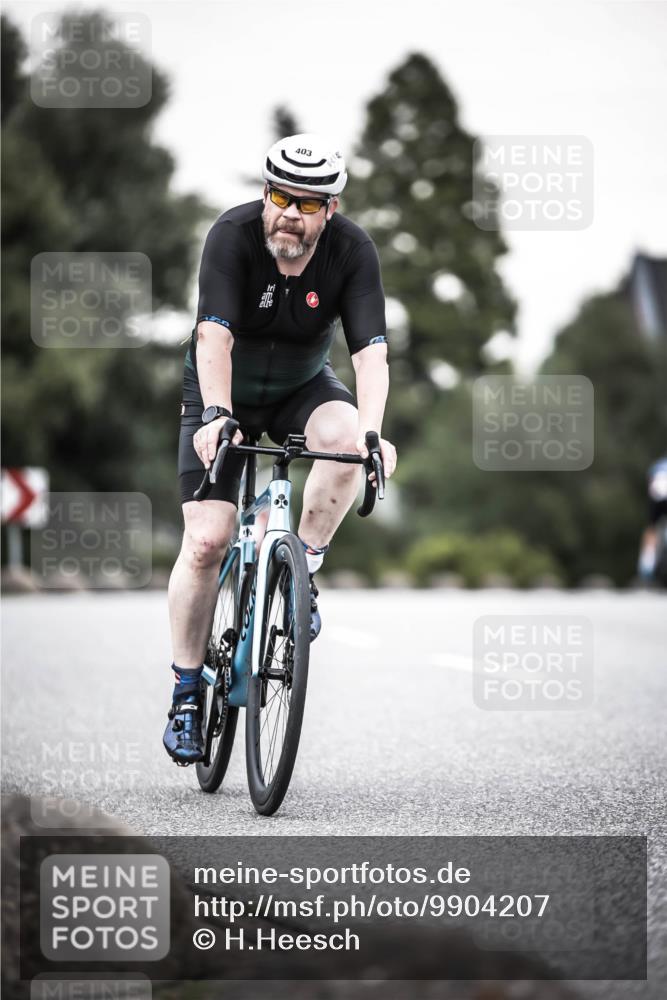 21.06.2026 - 29. Vierlanden-Triathlon H.Heesch http://msf.ph/oto/9904207 21.06.2026 10:19:39 Radfahren 403, 455 meine-sportfotos.de