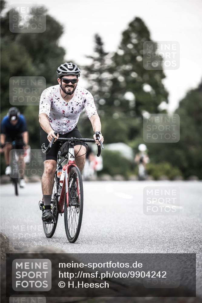 21.06.2026 - 29. Vierlanden-Triathlon H.Heesch http://msf.ph/oto/9904242 21.06.2026 10:19:52 Radfahren 18, 21, 69, 146, 163, 268, 400 meine-sportfotos.de