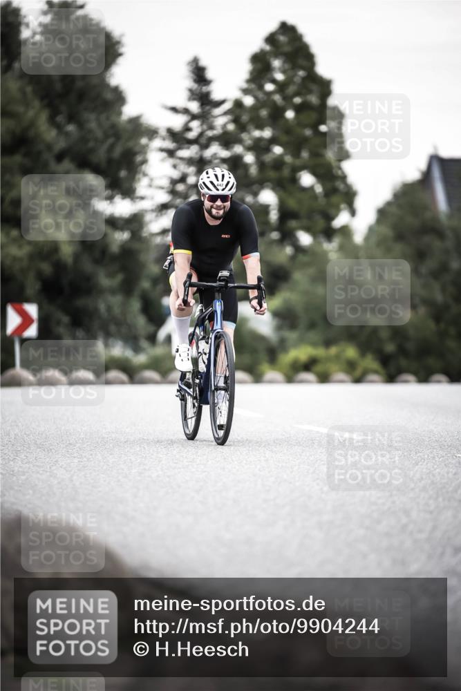21.06.2026 - 29. Vierlanden-Triathlon H.Heesch http://msf.ph/oto/9904244 21.06.2026 10:18:37 Radfahren 442, 446 meine-sportfotos.de