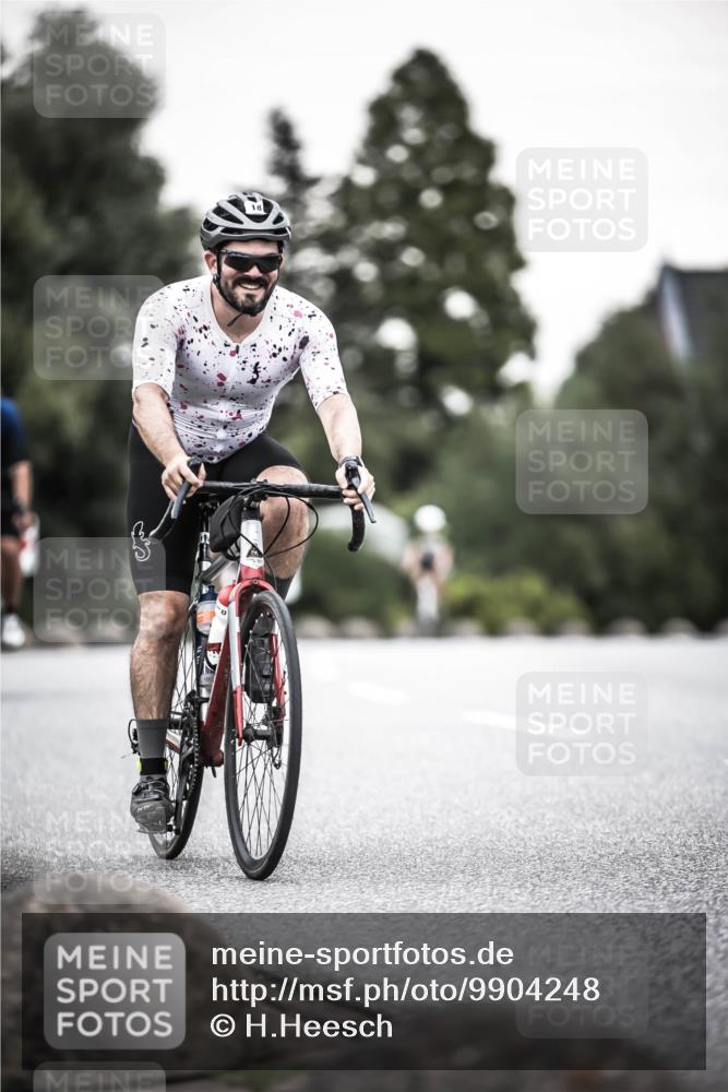 21.06.2026 - 29. Vierlanden-Triathlon H.Heesch http://msf.ph/oto/9904248 21.06.2026 10:19:52 Radfahren 18, 21, 69, 146, 163, 268, 400 meine-sportfotos.de
