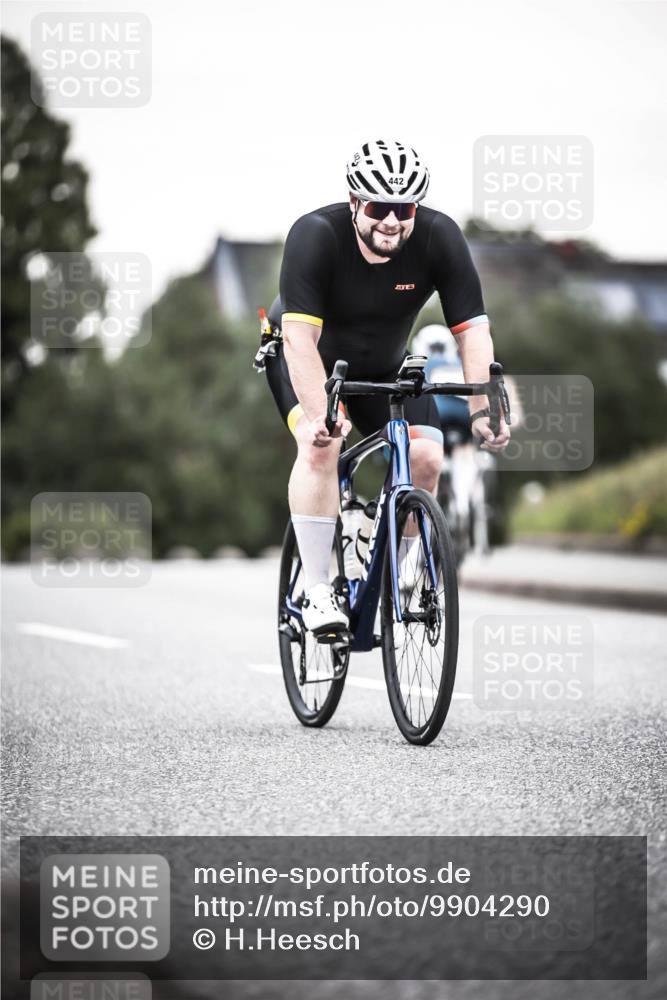 21.06.2026 - 29. Vierlanden-Triathlon H.Heesch http://msf.ph/oto/9904290 21.06.2026 10:18:38 Radfahren 148, 442, 446 meine-sportfotos.de