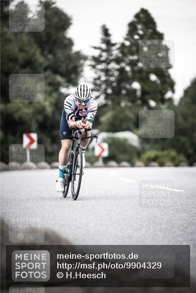 21.06.2026 - 29. Vierlanden-Triathlon H.Heesch http://msf.ph/oto/9904329 21.06.2026 10:18:46 Radfahren 148, 290 meine-sportfotos.de