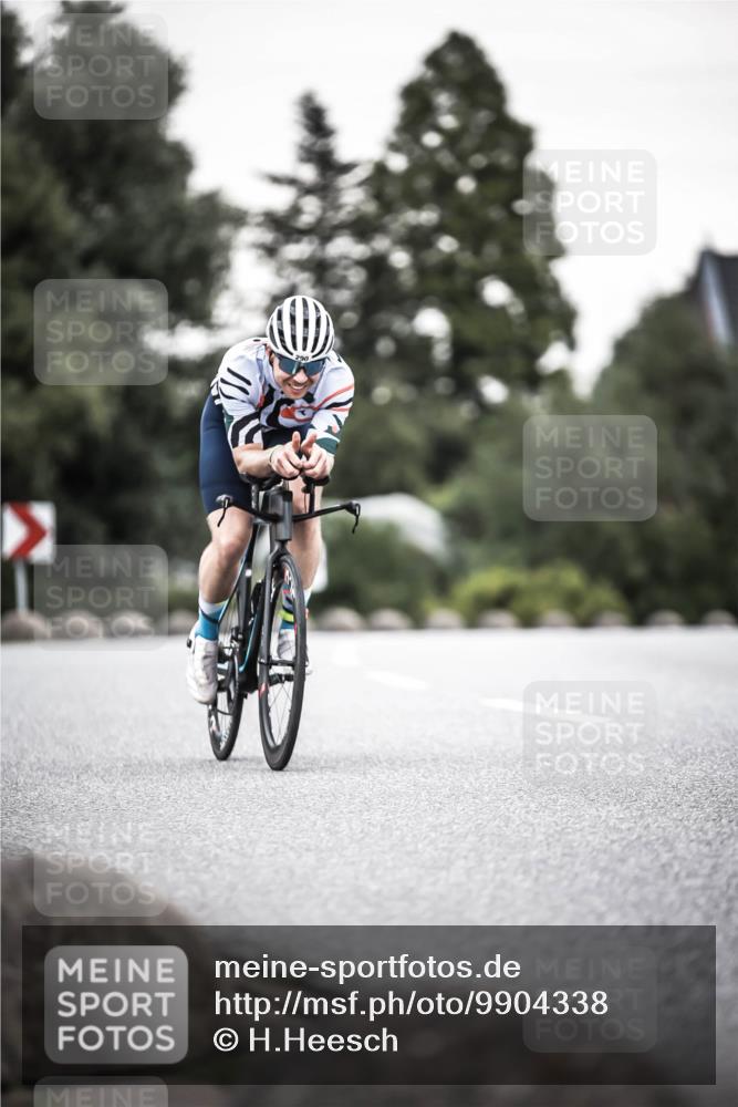 21.06.2026 - 29. Vierlanden-Triathlon H.Heesch http://msf.ph/oto/9904338 21.06.2026 10:18:46 Radfahren 148, 290 meine-sportfotos.de
