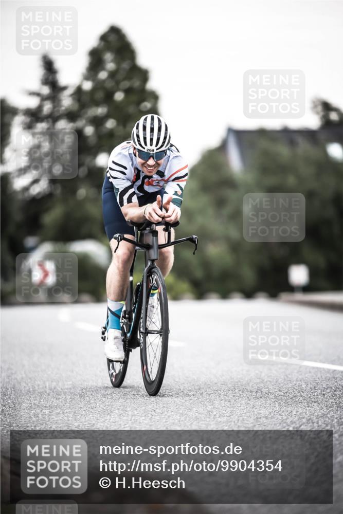 21.06.2026 - 29. Vierlanden-Triathlon H.Heesch http://msf.ph/oto/9904354 21.06.2026 10:18:47 Radfahren 148, 290 meine-sportfotos.de