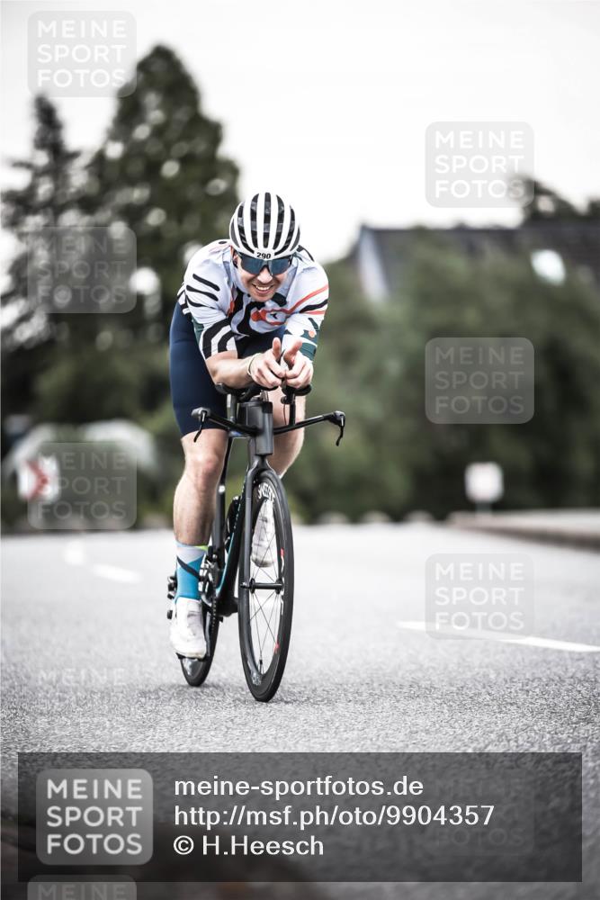 21.06.2026 - 29. Vierlanden-Triathlon H.Heesch http://msf.ph/oto/9904357 21.06.2026 10:18:47 Radfahren 148, 290 meine-sportfotos.de