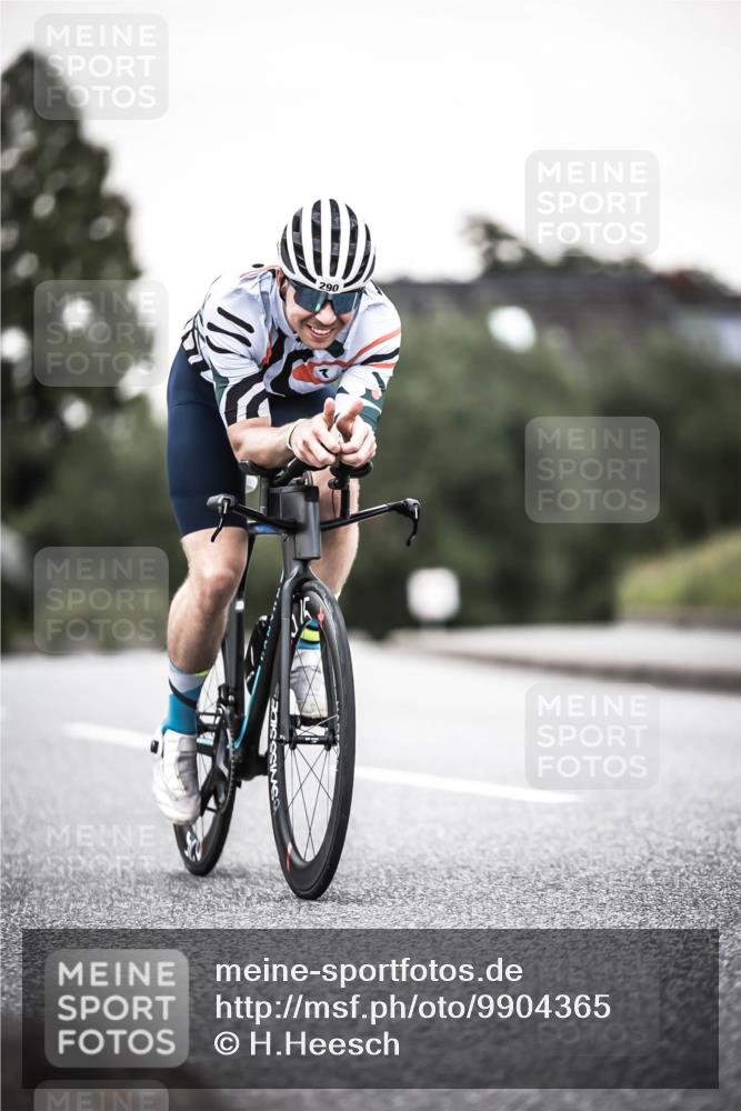 21.06.2026 - 29. Vierlanden-Triathlon H.Heesch http://msf.ph/oto/9904365 21.06.2026 10:18:47 Radfahren 148, 290 meine-sportfotos.de