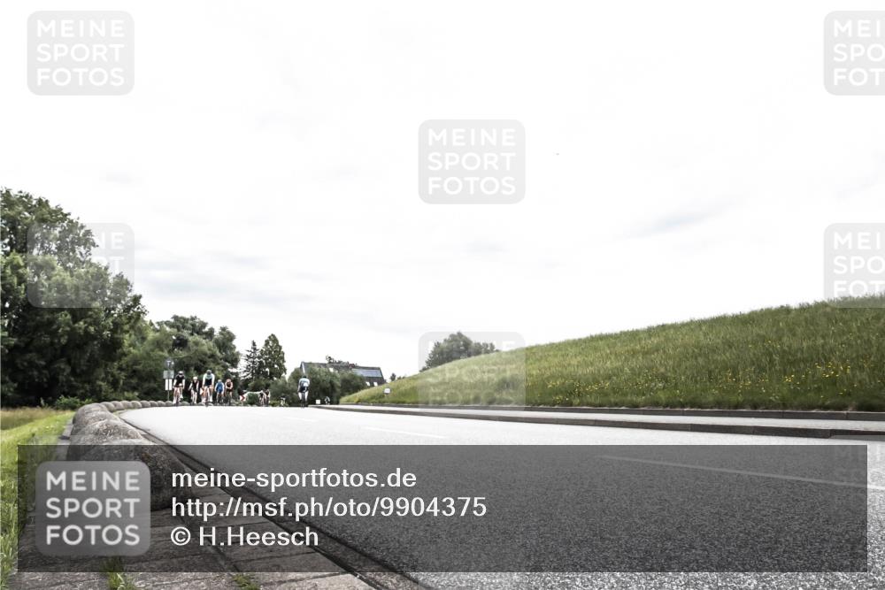 21.06.2026 - 29. Vierlanden-Triathlon H.Heesch http://msf.ph/oto/9904375 21.06.2026 10:25:58 Radfahren 8, 382, 383, 384 meine-sportfotos.de