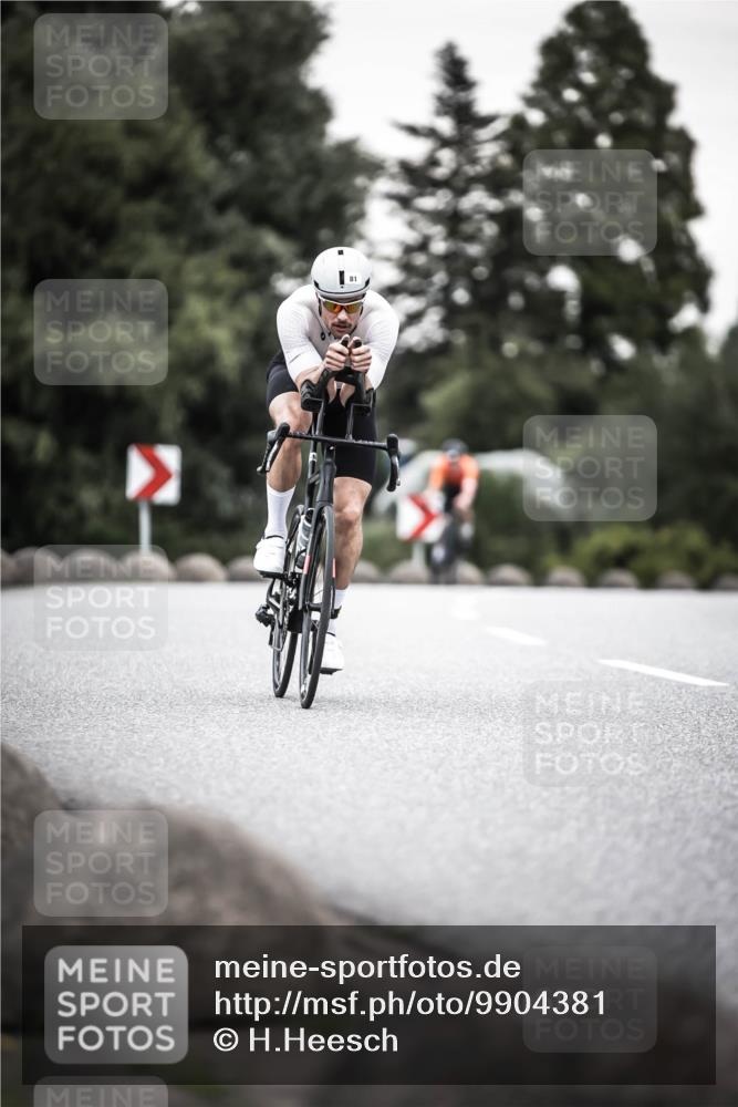 21.06.2026 - 29. Vierlanden-Triathlon H.Heesch http://msf.ph/oto/9904381 21.06.2026 10:18:56 Radfahren 81, 164, 283 meine-sportfotos.de
