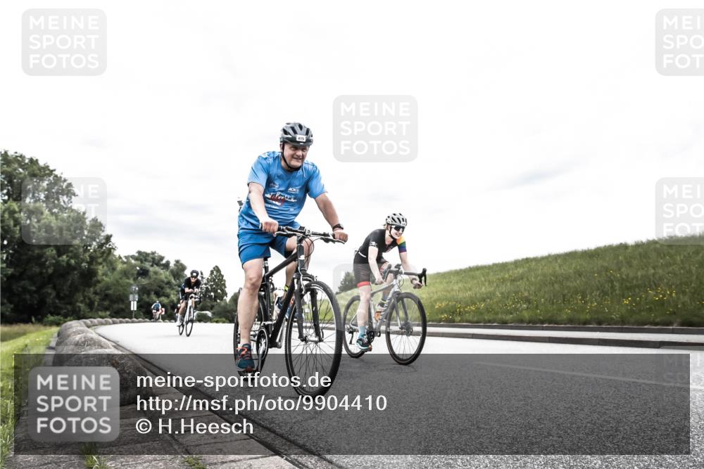 21.06.2026 - 29. Vierlanden-Triathlon H.Heesch http://msf.ph/oto/9904410 21.06.2026 10:26:05 Radfahren 8, 136, 291, 311, 383, 384, 415, 536, 587, 591, 604, 1355 meine-sportfotos.de